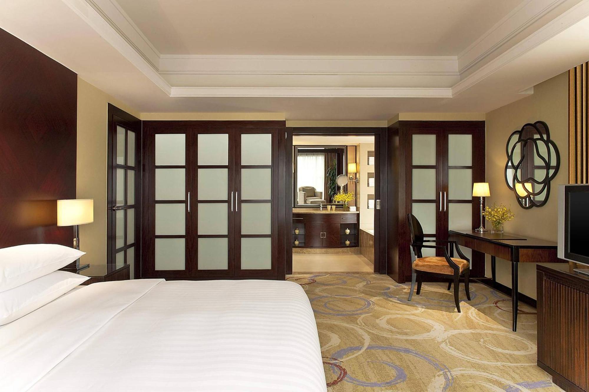 Sheraton Ningbo Hotel - Tianyi Square Exterior foto